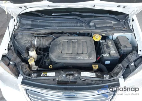 2016 Chrysler Town & Country Touring from USA, damaged, VIN 2C4RC1BG4GR296638